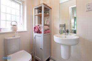 En-suite- click for photo gallery